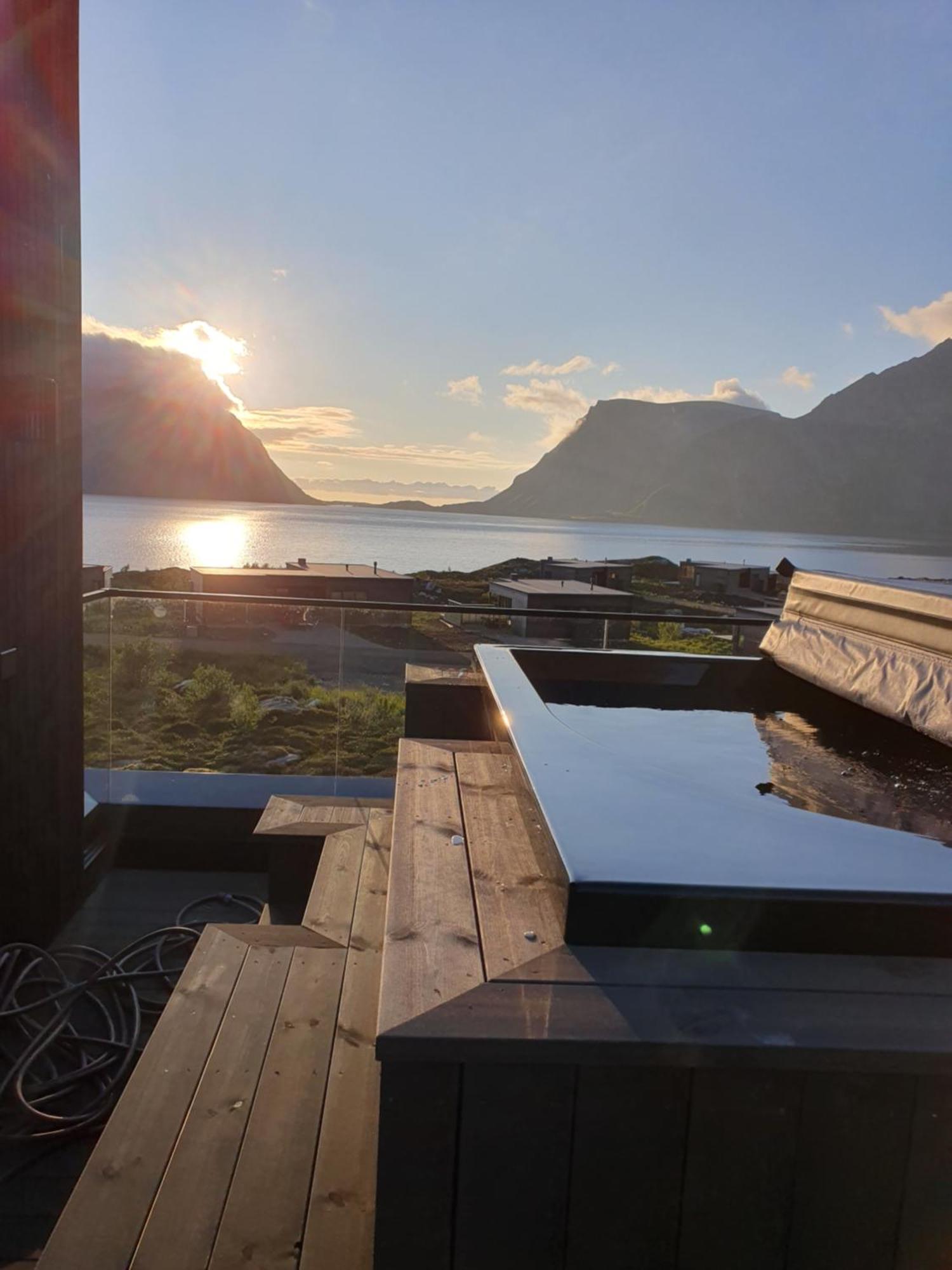 Hoda Cabin - Luxury Lodge With Jacuzzi And Sauna Lyngværet Extérieur photo