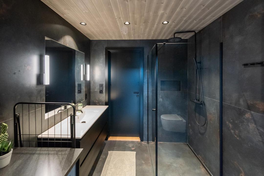 Hoda Cabin - Luxury Lodge With Jacuzzi And Sauna Lyngværet Extérieur photo